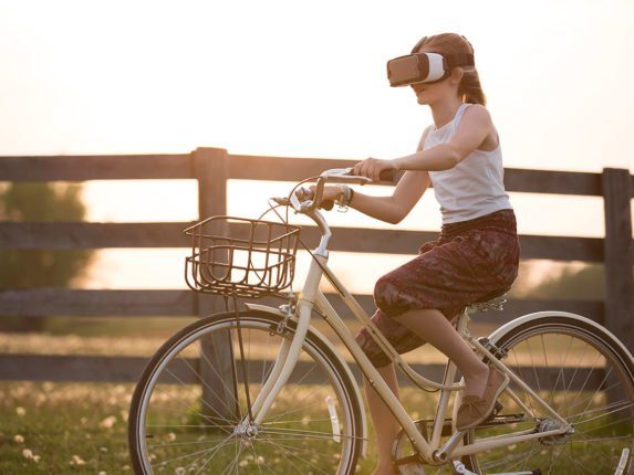 4.0 new economiy web digital experience virtual reality